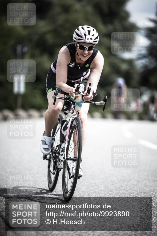 21.06.2026 - 29. Vierlanden-Triathlon H.Heesch http://msf.ph/oto/9923890 21.06.2026 13:33:46 Radfahren 1178 meine-sportfotos.de