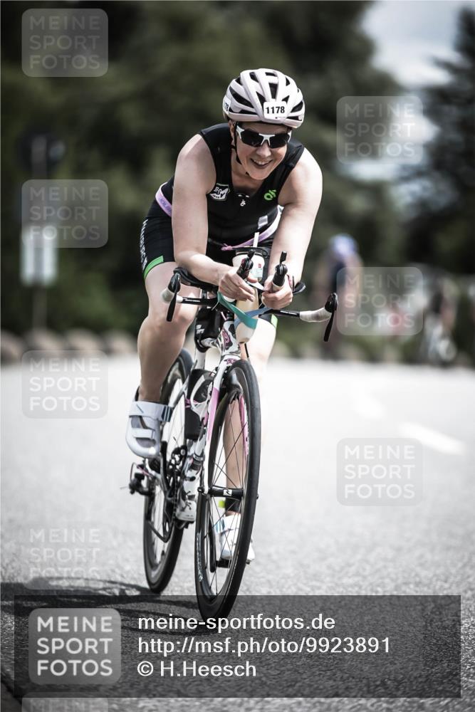 21.06.2026 - 29. Vierlanden-Triathlon H.Heesch http://msf.ph/oto/9923891 21.06.2026 13:33:46 Radfahren 1178 meine-sportfotos.de