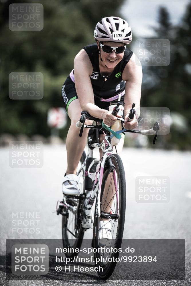 21.06.2026 - 29. Vierlanden-Triathlon H.Heesch http://msf.ph/oto/9923894 21.06.2026 13:33:47 Radfahren 1178 meine-sportfotos.de