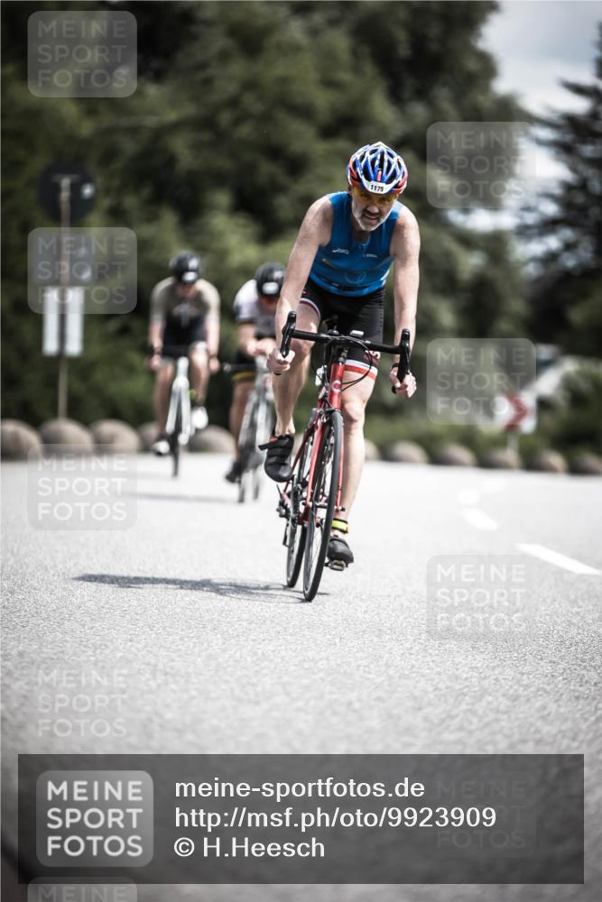 21.06.2026 - 29. Vierlanden-Triathlon H.Heesch http://msf.ph/oto/9923909 21.06.2026 13:33:50 Radfahren 1175 meine-sportfotos.de