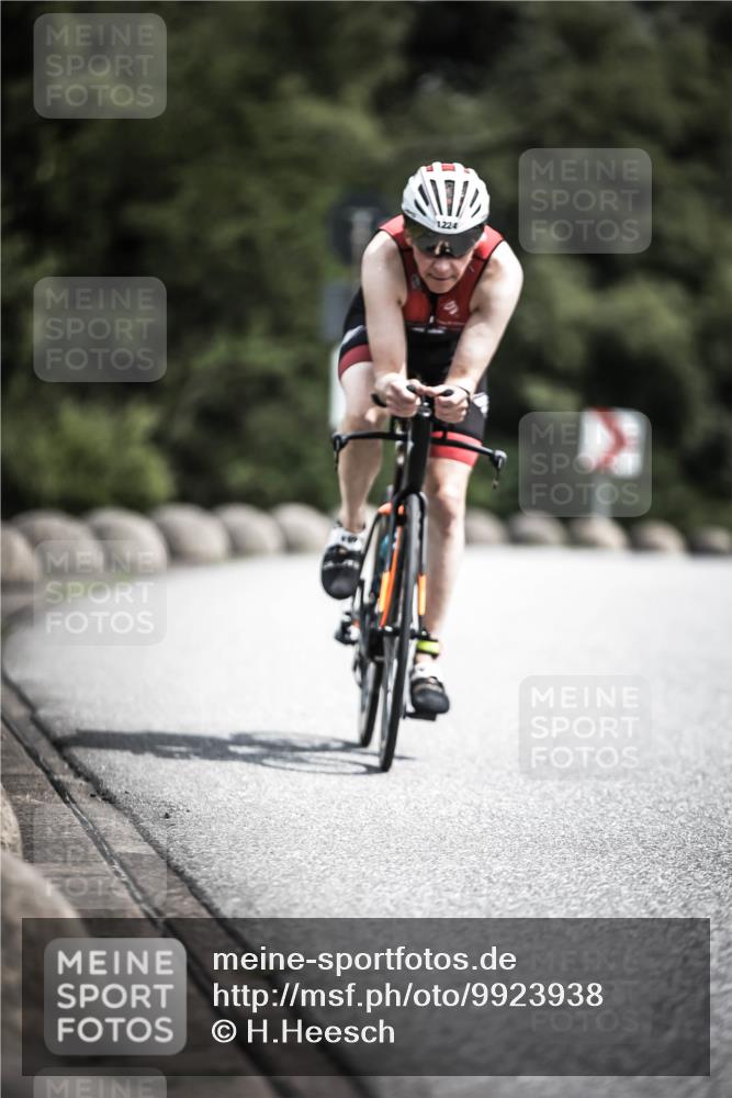 21.06.2026 - 29. Vierlanden-Triathlon H.Heesch http://msf.ph/oto/9923938 21.06.2026 13:33:57 Radfahren 1224 meine-sportfotos.de