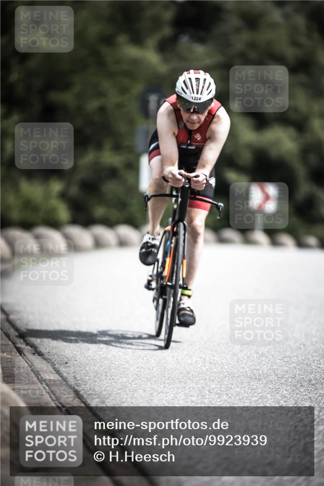 21.06.2026 - 29. Vierlanden-Triathlon H.Heesch http://msf.ph/oto/9923939 21.06.2026 13:33:57 Radfahren 1224 meine-sportfotos.de