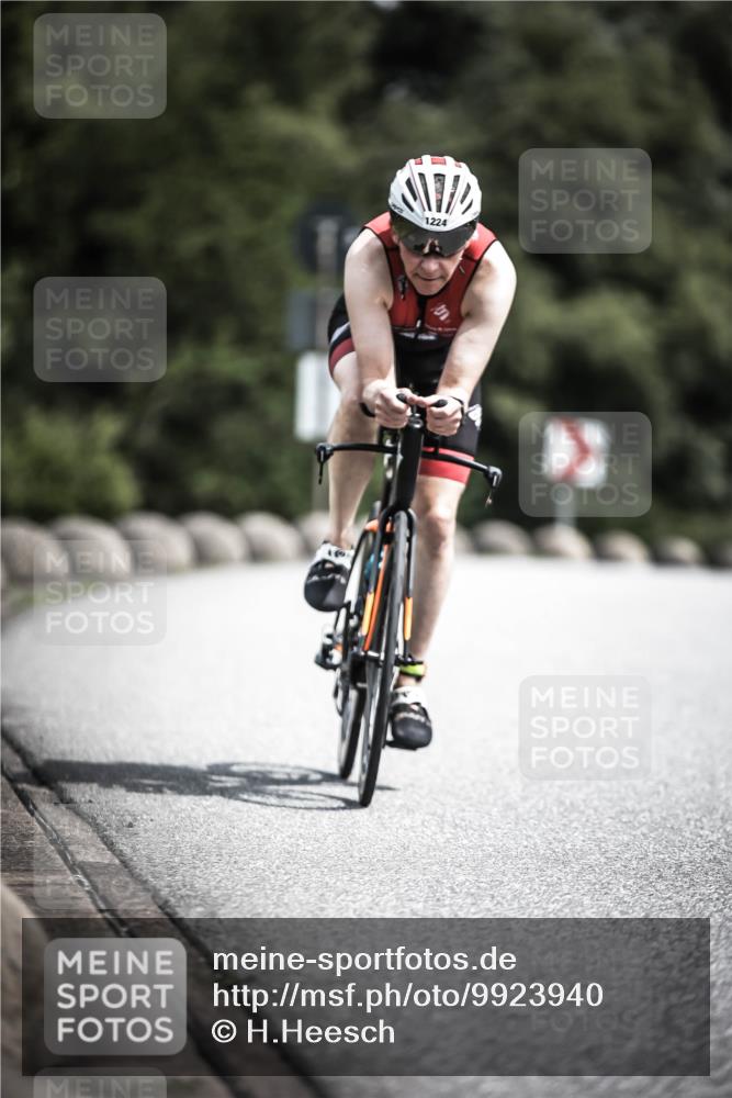 21.06.2026 - 29. Vierlanden-Triathlon H.Heesch http://msf.ph/oto/9923940 21.06.2026 13:33:57 Radfahren 1224 meine-sportfotos.de
