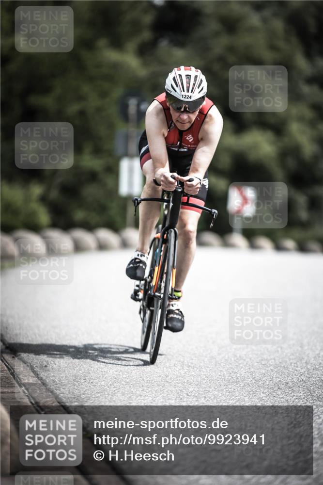 21.06.2026 - 29. Vierlanden-Triathlon H.Heesch http://msf.ph/oto/9923941 21.06.2026 13:33:57 Radfahren 1224 meine-sportfotos.de
