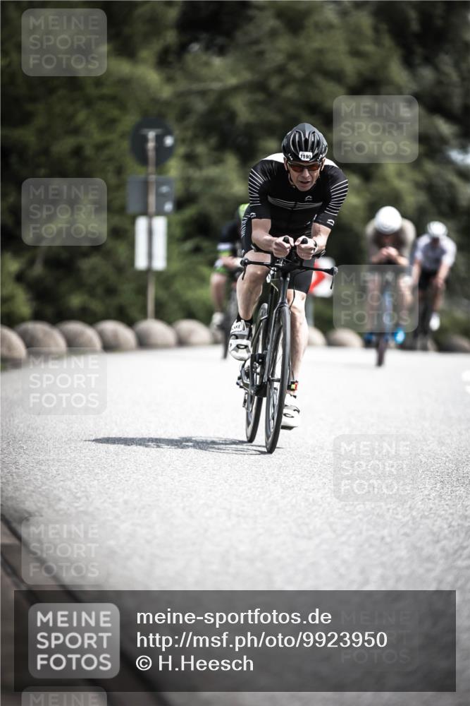 21.06.2026 - 29. Vierlanden-Triathlon H.Heesch http://msf.ph/oto/9923950 21.06.2026 13:34:01 Radfahren 1190 meine-sportfotos.de