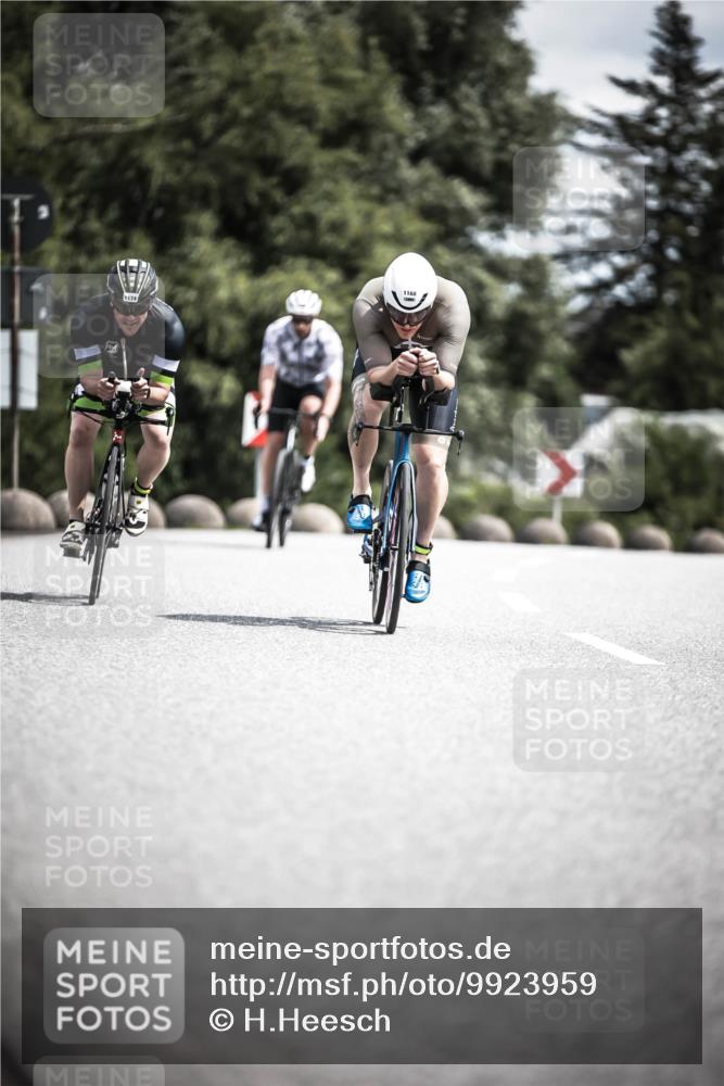 21.06.2026 - 29. Vierlanden-Triathlon H.Heesch http://msf.ph/oto/9923959 21.06.2026 13:34:02 Radfahren 1174, 1168 meine-sportfotos.de