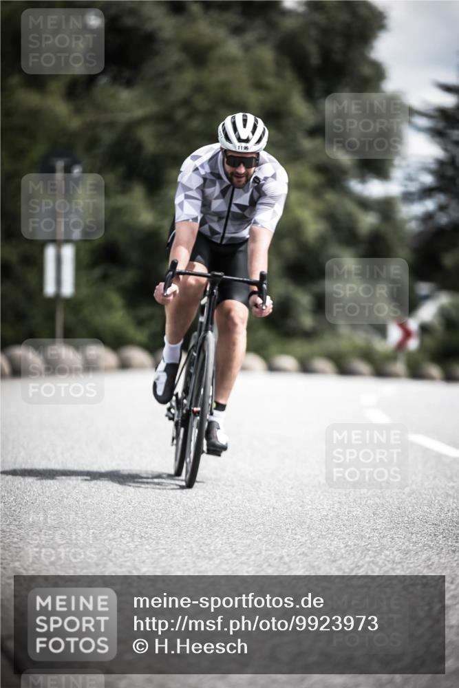 21.06.2026 - 29. Vierlanden-Triathlon H.Heesch http://msf.ph/oto/9923973 21.06.2026 13:34:05 Radfahren 11, 1199 meine-sportfotos.de