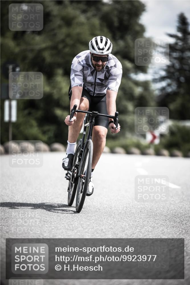 21.06.2026 - 29. Vierlanden-Triathlon H.Heesch http://msf.ph/oto/9923977 21.06.2026 13:34:05 Radfahren 11, 1199 meine-sportfotos.de