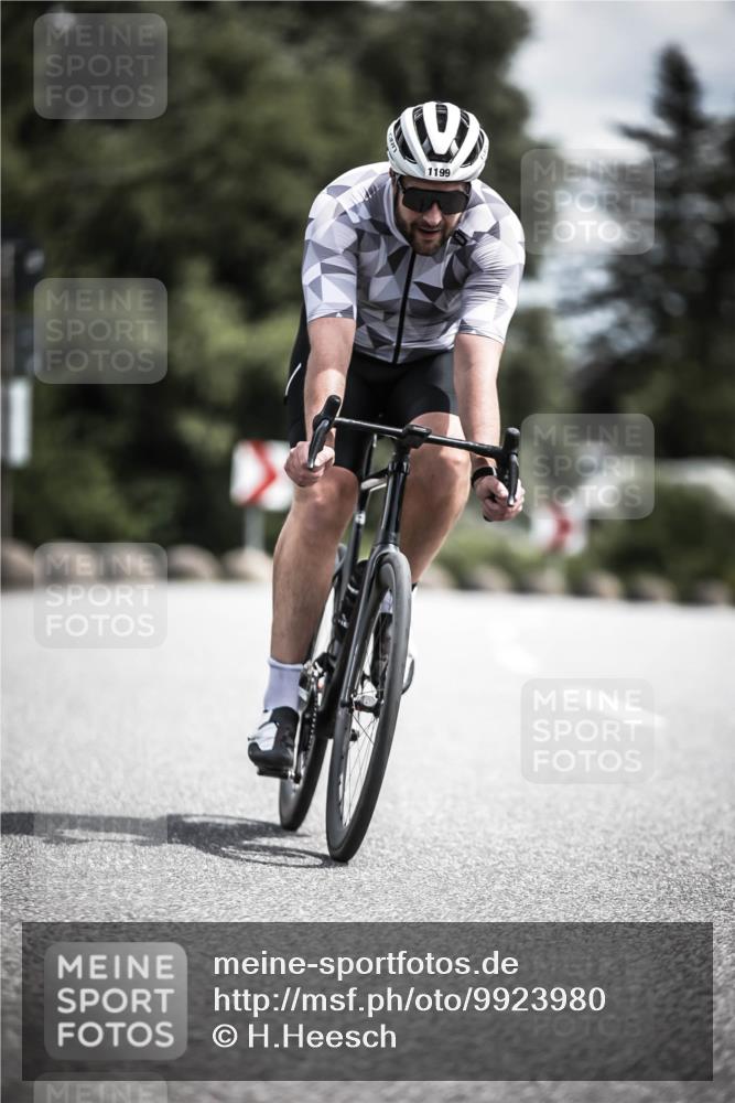 21.06.2026 - 29. Vierlanden-Triathlon H.Heesch http://msf.ph/oto/9923980 21.06.2026 13:34:05 Radfahren 1199 meine-sportfotos.de