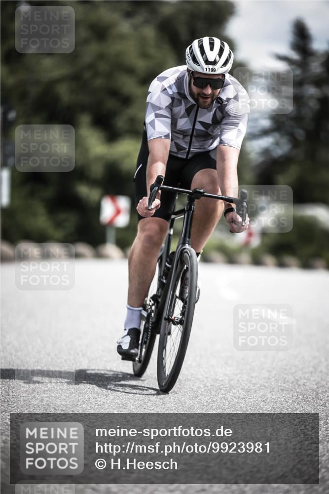 21.06.2026 - 29. Vierlanden-Triathlon H.Heesch http://msf.ph/oto/9923981 21.06.2026 13:34:05 Radfahren 1199 meine-sportfotos.de