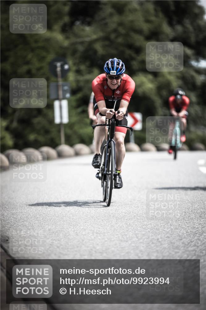 21.06.2026 - 29. Vierlanden-Triathlon H.Heesch http://msf.ph/oto/9923994 21.06.2026 13:34:20 Radfahren 11, 1226 meine-sportfotos.de