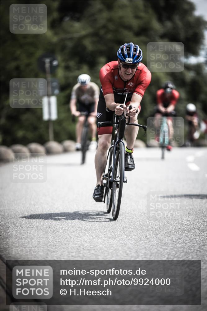 21.06.2026 - 29. Vierlanden-Triathlon H.Heesch http://msf.ph/oto/9924000 21.06.2026 13:34:20 Radfahren 1226 meine-sportfotos.de