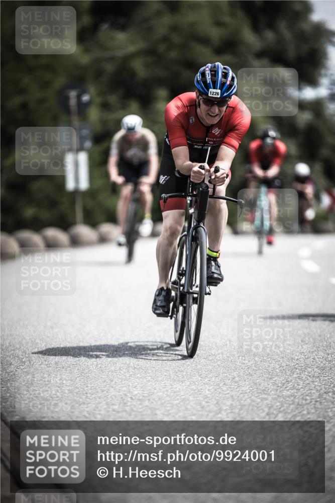 21.06.2026 - 29. Vierlanden-Triathlon H.Heesch http://msf.ph/oto/9924001 21.06.2026 13:34:20 Radfahren 1226 meine-sportfotos.de