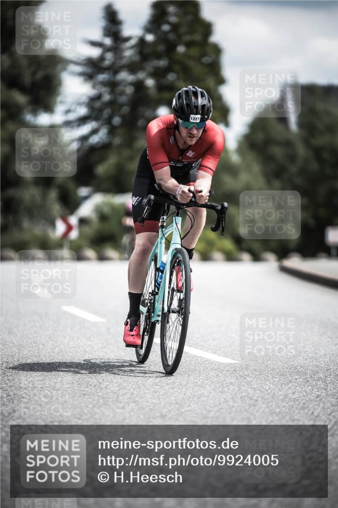 21.06.2026 - 29. Vierlanden-Triathlon H.Heesch http://msf.ph/oto/9924005 21.06.2026 13:34:22 Radfahren 1227 meine-sportfotos.de