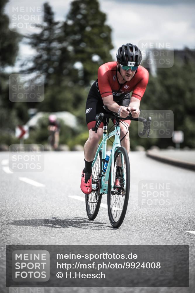 21.06.2026 - 29. Vierlanden-Triathlon H.Heesch http://msf.ph/oto/9924008 21.06.2026 13:34:22 Radfahren 1227 meine-sportfotos.de