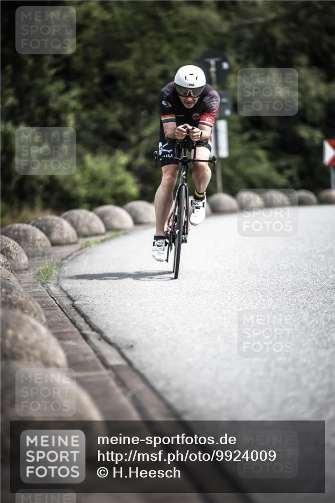 21.06.2026 - 29. Vierlanden-Triathlon H.Heesch http://msf.ph/oto/9924009 21.06.2026 13:34:24 Radfahren 1098 meine-sportfotos.de