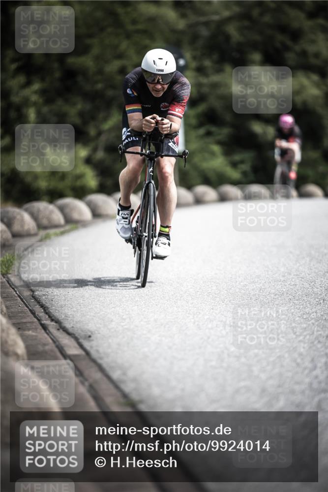 21.06.2026 - 29. Vierlanden-Triathlon H.Heesch http://msf.ph/oto/9924014 21.06.2026 13:34:25 Radfahren 1098 meine-sportfotos.de