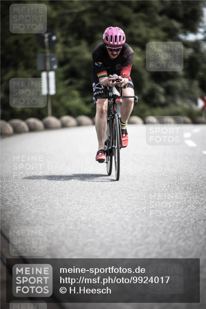 21.06.2026 - 29. Vierlanden-Triathlon H.Heesch http://msf.ph/oto/9924017 21.06.2026 13:34:28 Radfahren 11, 13 meine-sportfotos.de