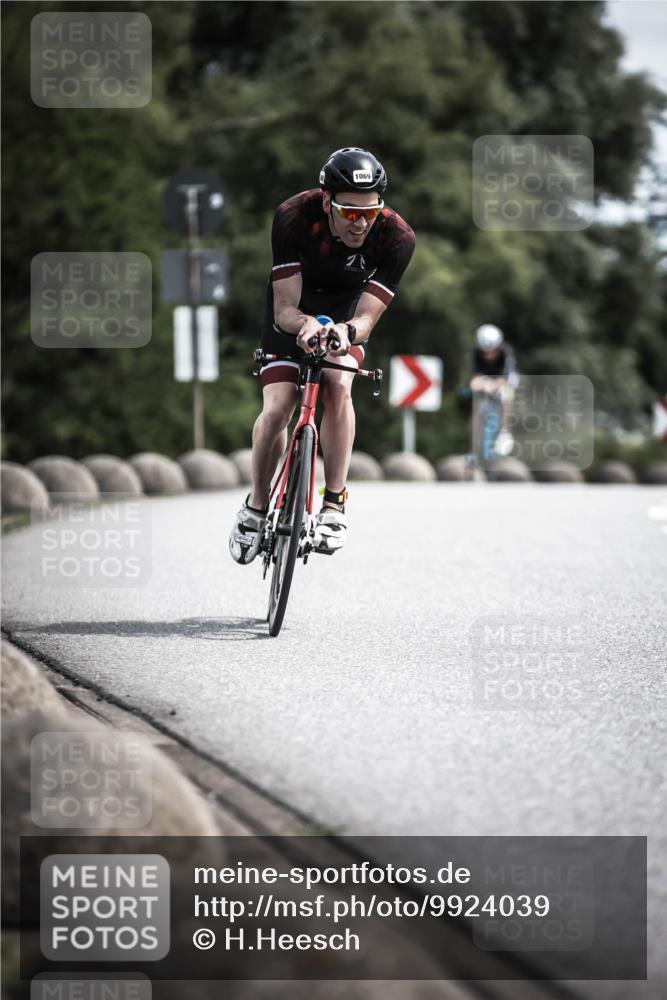 21.06.2026 - 29. Vierlanden-Triathlon H.Heesch http://msf.ph/oto/9924039 21.06.2026 13:05:44 Radfahren 1069 meine-sportfotos.de