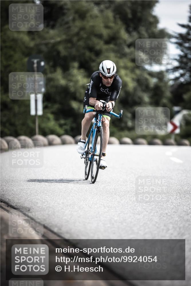 21.06.2026 - 29. Vierlanden-Triathlon H.Heesch http://msf.ph/oto/9924054 21.06.2026 13:05:47 Radfahren 1029 meine-sportfotos.de