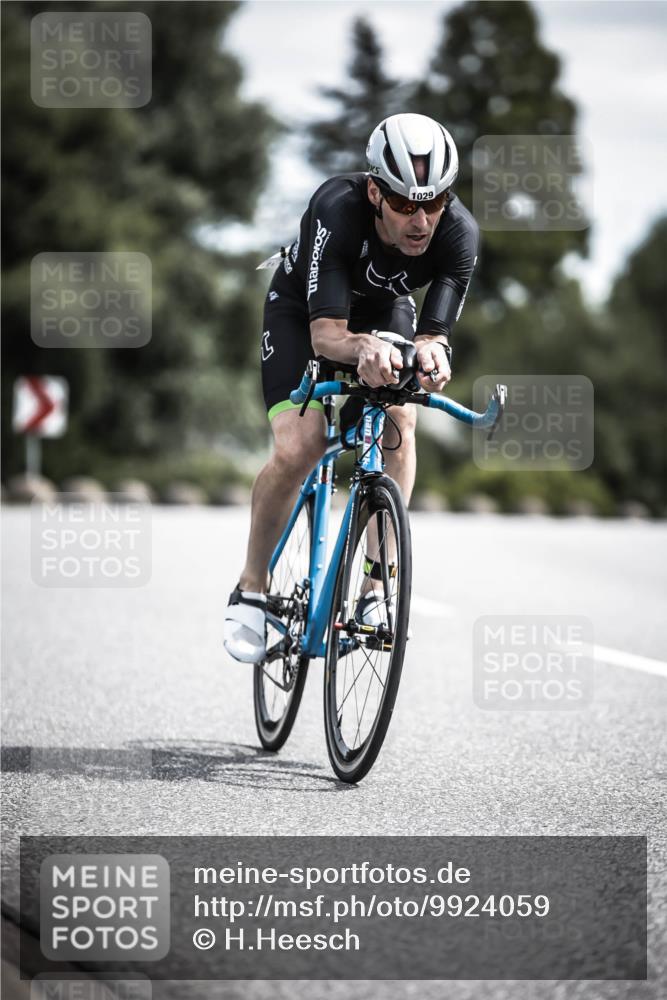 21.06.2026 - 29. Vierlanden-Triathlon H.Heesch http://msf.ph/oto/9924059 21.06.2026 13:05:48 Radfahren 1029 meine-sportfotos.de