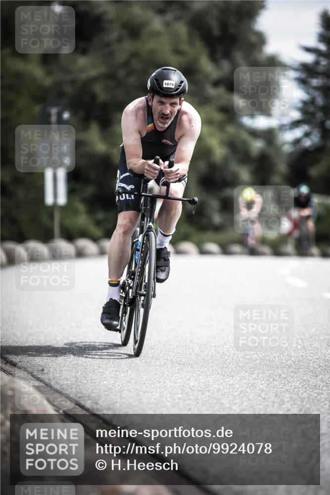 21.06.2026 - 29. Vierlanden-Triathlon H.Heesch http://msf.ph/oto/9924078 21.06.2026 13:05:52 Radfahren 1079 meine-sportfotos.de