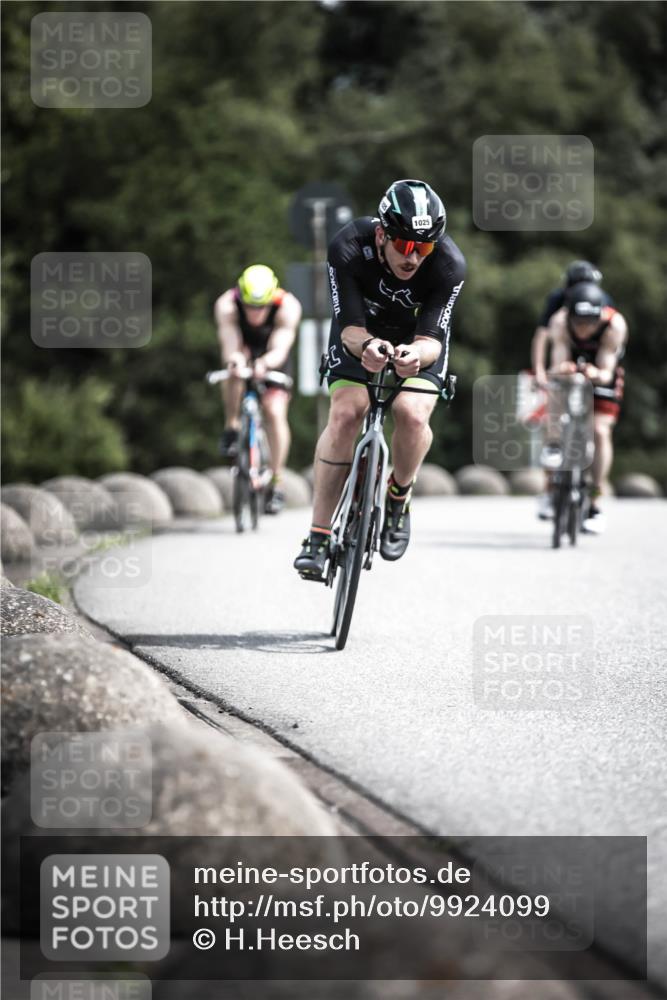 21.06.2026 - 29. Vierlanden-Triathlon H.Heesch http://msf.ph/oto/9924099 21.06.2026 13:05:56 Radfahren 1025 meine-sportfotos.de