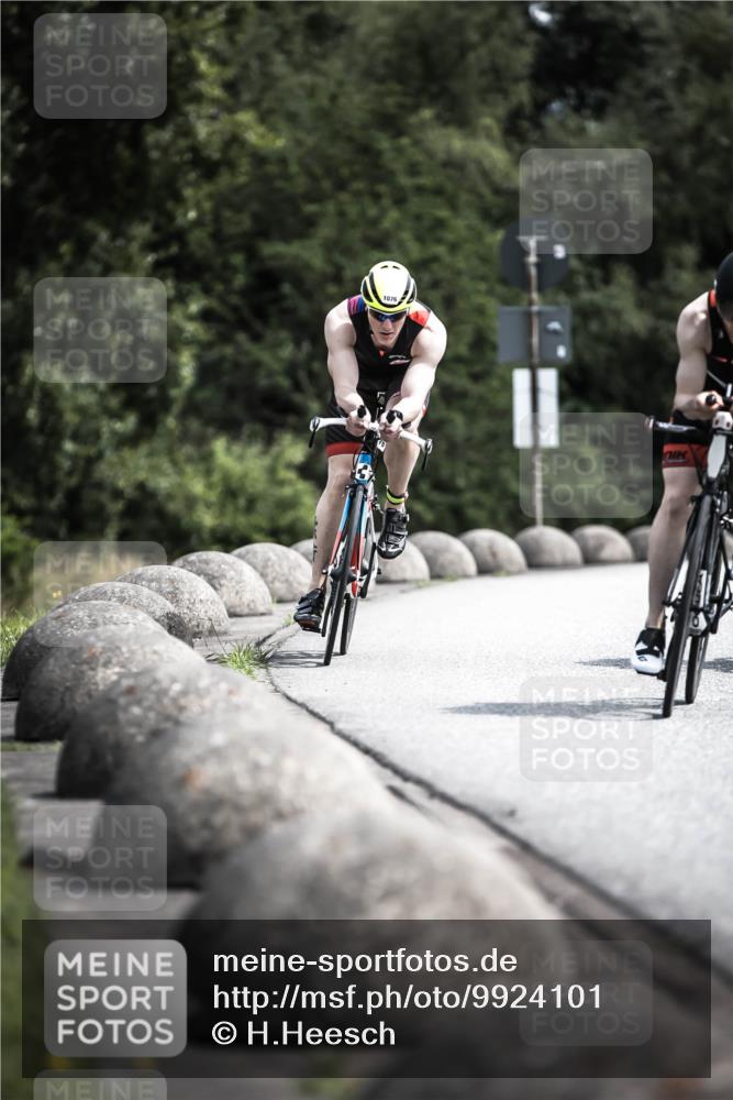 21.06.2026 - 29. Vierlanden-Triathlon H.Heesch http://msf.ph/oto/9924101 21.06.2026 13:05:57 Radfahren 1076 meine-sportfotos.de