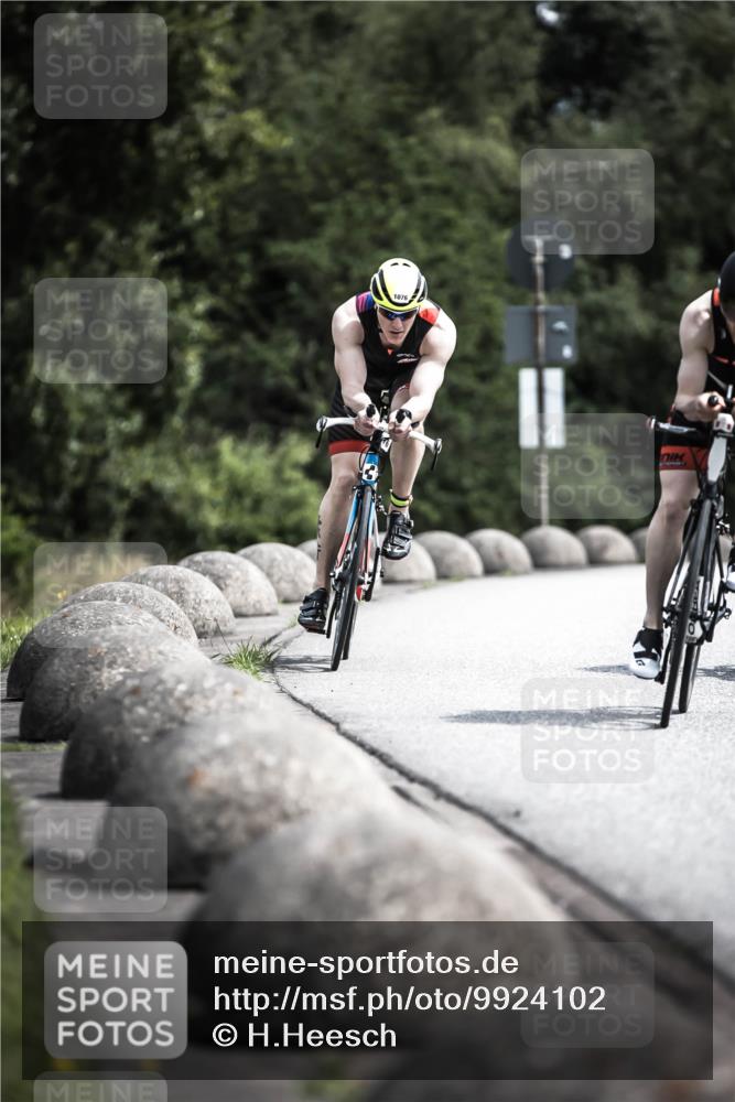 21.06.2026 - 29. Vierlanden-Triathlon H.Heesch http://msf.ph/oto/9924102 21.06.2026 13:05:57 Radfahren 1076 meine-sportfotos.de