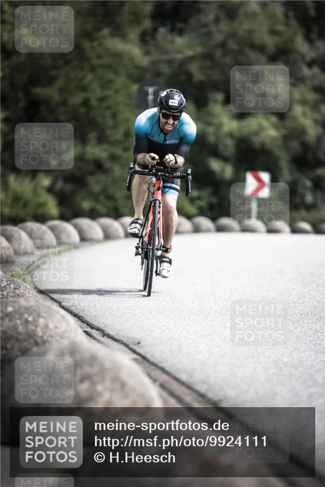 21.06.2026 - 29. Vierlanden-Triathlon H.Heesch http://msf.ph/oto/9924111 21.06.2026 13:06:04 Radfahren 1050 meine-sportfotos.de