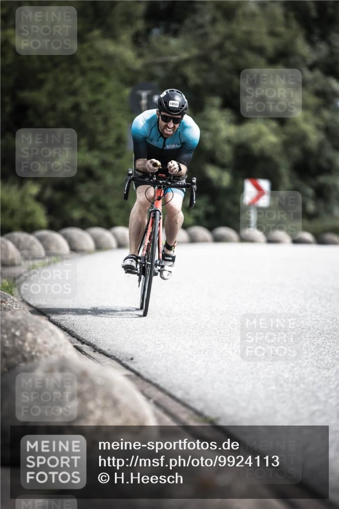 21.06.2026 - 29. Vierlanden-Triathlon H.Heesch http://msf.ph/oto/9924113 21.06.2026 13:06:04 Radfahren 1050 meine-sportfotos.de