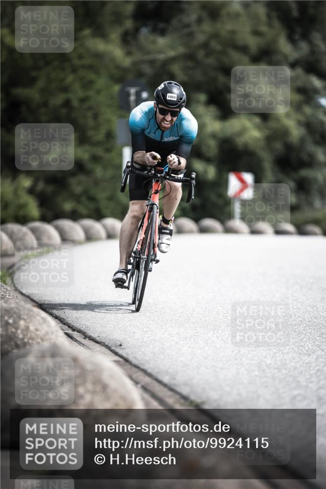 21.06.2026 - 29. Vierlanden-Triathlon H.Heesch http://msf.ph/oto/9924115 21.06.2026 13:06:04 Radfahren 1050 meine-sportfotos.de