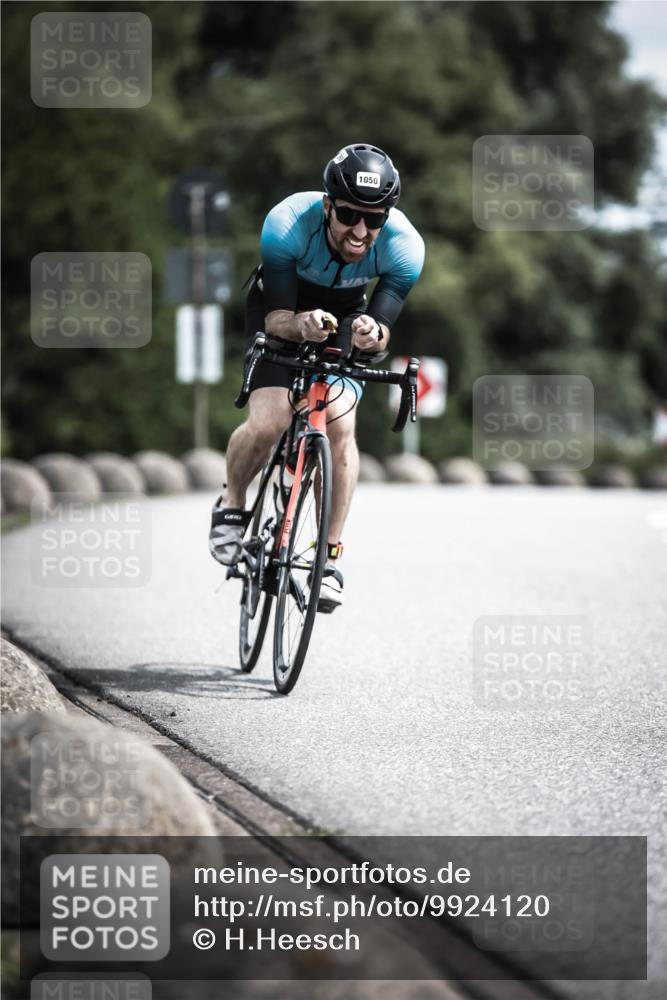 21.06.2026 - 29. Vierlanden-Triathlon H.Heesch http://msf.ph/oto/9924120 21.06.2026 13:06:05 Radfahren 1050 meine-sportfotos.de