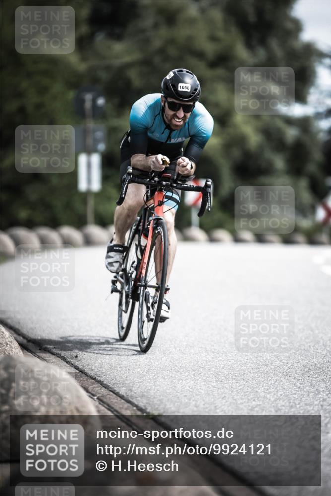 21.06.2026 - 29. Vierlanden-Triathlon H.Heesch http://msf.ph/oto/9924121 21.06.2026 13:06:05 Radfahren 1050 meine-sportfotos.de