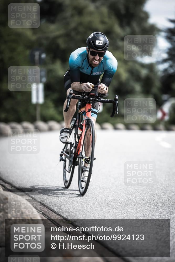 21.06.2026 - 29. Vierlanden-Triathlon H.Heesch http://msf.ph/oto/9924123 21.06.2026 13:06:05 Radfahren 1050 meine-sportfotos.de