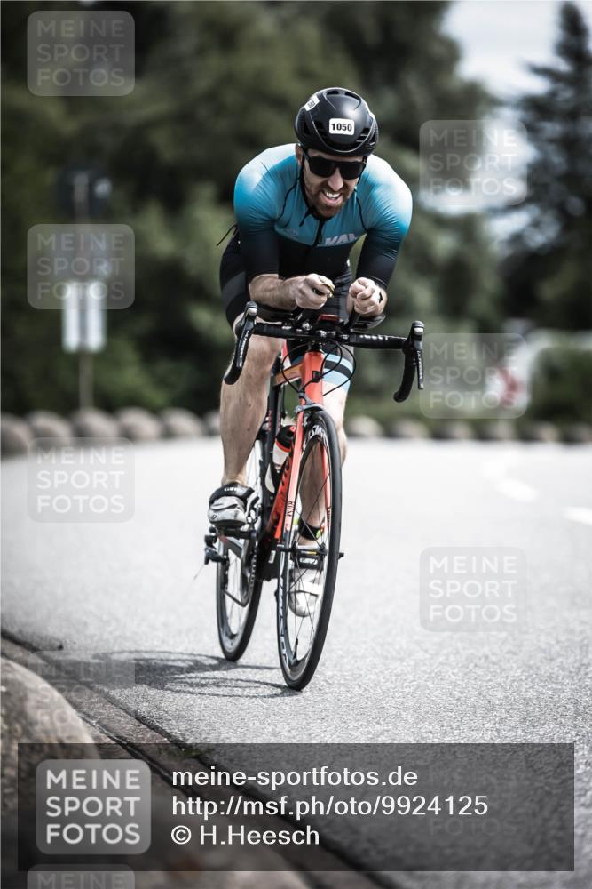 21.06.2026 - 29. Vierlanden-Triathlon H.Heesch http://msf.ph/oto/9924125 21.06.2026 13:06:05 Radfahren 1050 meine-sportfotos.de