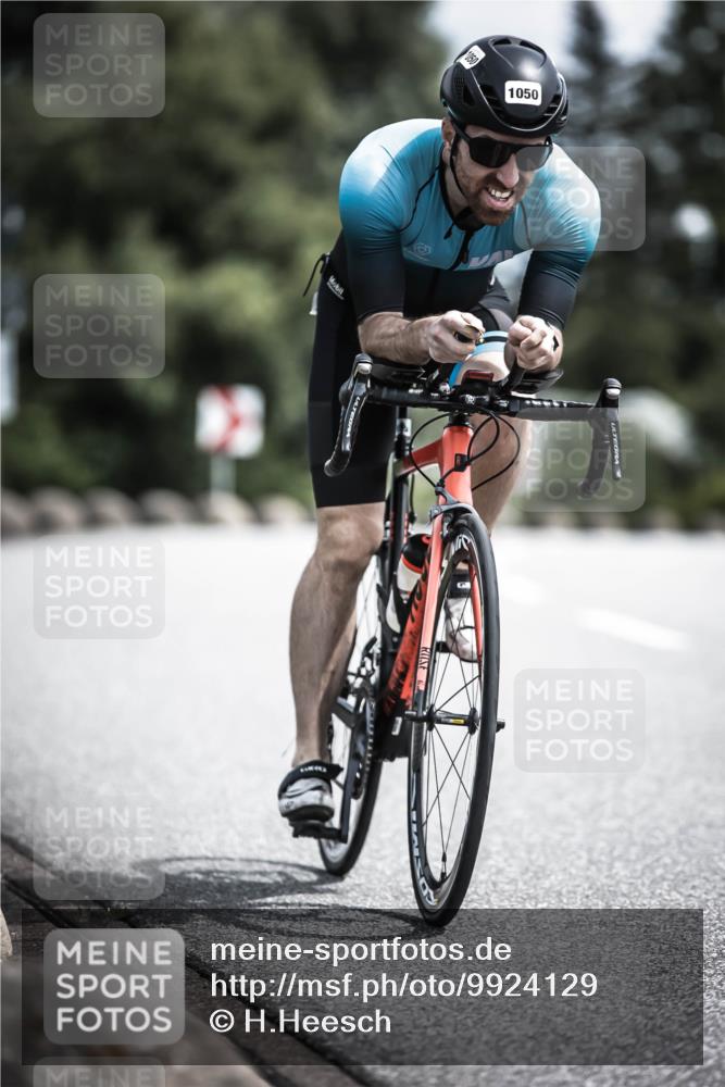 21.06.2026 - 29. Vierlanden-Triathlon H.Heesch http://msf.ph/oto/9924129 21.06.2026 13:06:05 Radfahren 1050 meine-sportfotos.de