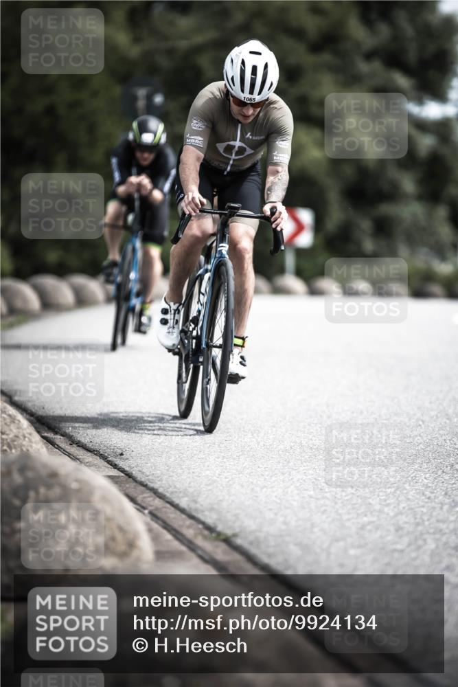 21.06.2026 - 29. Vierlanden-Triathlon H.Heesch http://msf.ph/oto/9924134 21.06.2026 13:06:29 Radfahren 1065 meine-sportfotos.de