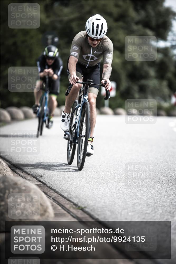 21.06.2026 - 29. Vierlanden-Triathlon H.Heesch http://msf.ph/oto/9924135 21.06.2026 13:06:29 Radfahren 1065 meine-sportfotos.de