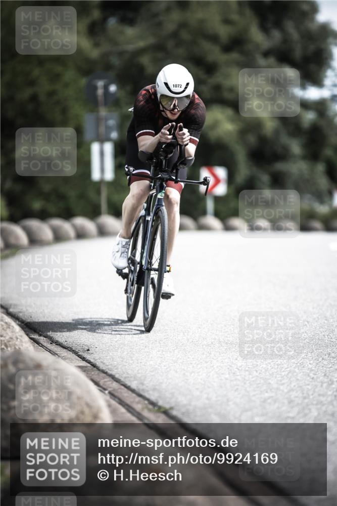 21.06.2026 - 29. Vierlanden-Triathlon H.Heesch http://msf.ph/oto/9924169 21.06.2026 13:06:35 Radfahren 1072 meine-sportfotos.de