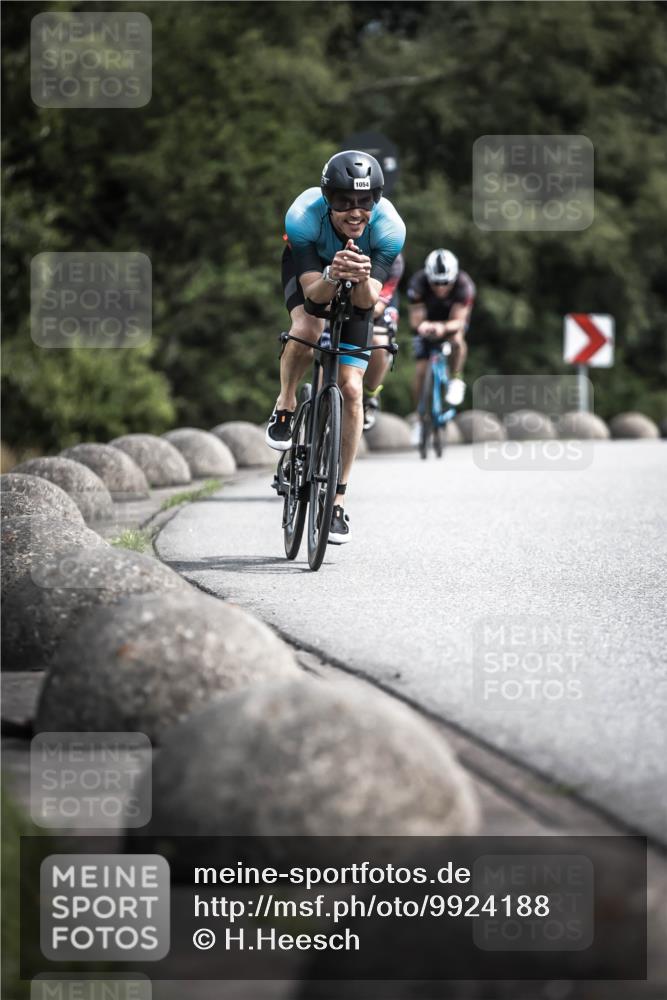 21.06.2026 - 29. Vierlanden-Triathlon H.Heesch http://msf.ph/oto/9924188 21.06.2026 13:06:43 Radfahren 1054 meine-sportfotos.de