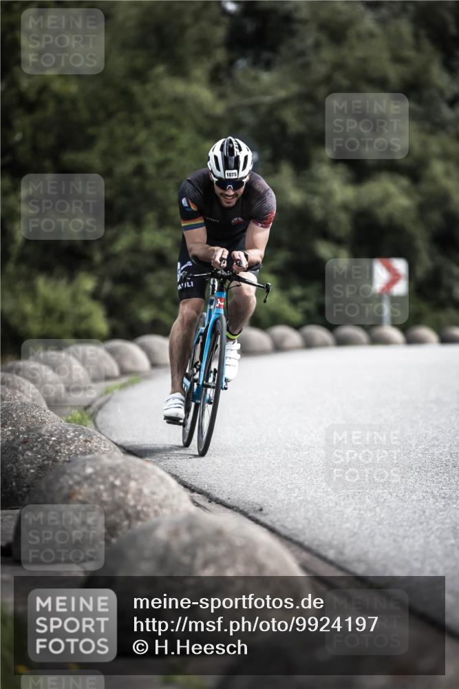 21.06.2026 - 29. Vierlanden-Triathlon H.Heesch http://msf.ph/oto/9924197 21.06.2026 13:06:46 Radfahren 1075 meine-sportfotos.de