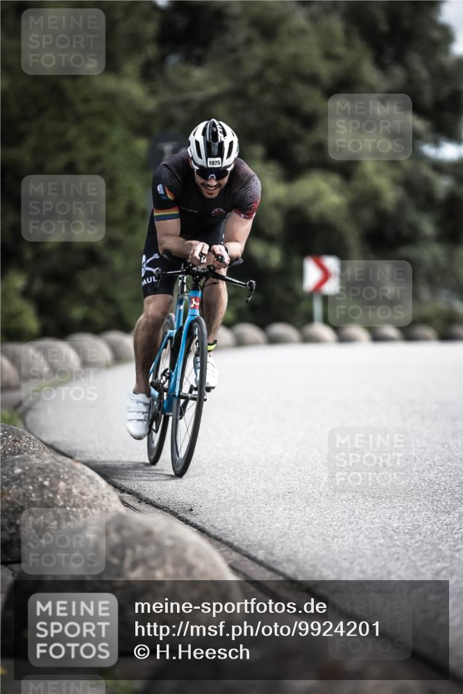 21.06.2026 - 29. Vierlanden-Triathlon H.Heesch http://msf.ph/oto/9924201 21.06.2026 13:06:46 Radfahren 1075 meine-sportfotos.de