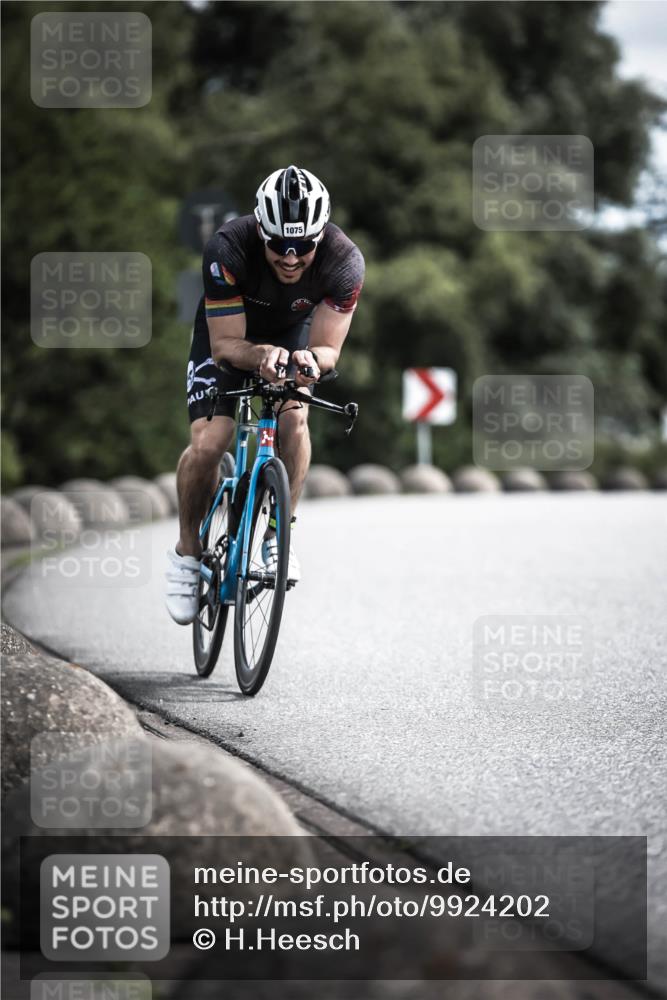 21.06.2026 - 29. Vierlanden-Triathlon H.Heesch http://msf.ph/oto/9924202 21.06.2026 13:06:46 Radfahren 1075 meine-sportfotos.de