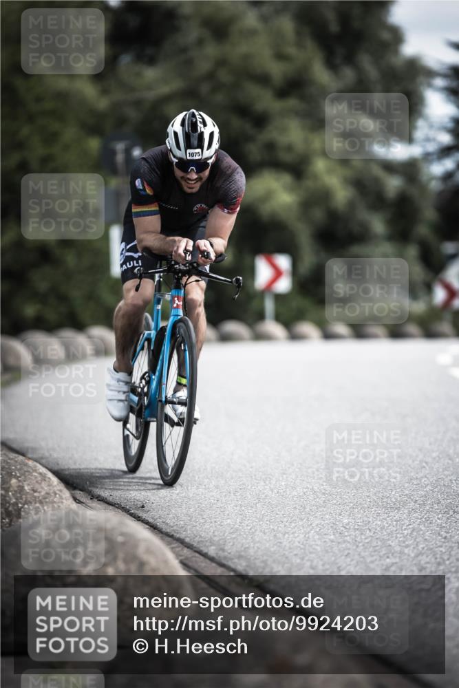 21.06.2026 - 29. Vierlanden-Triathlon H.Heesch http://msf.ph/oto/9924203 21.06.2026 13:06:46 Radfahren 1075 meine-sportfotos.de