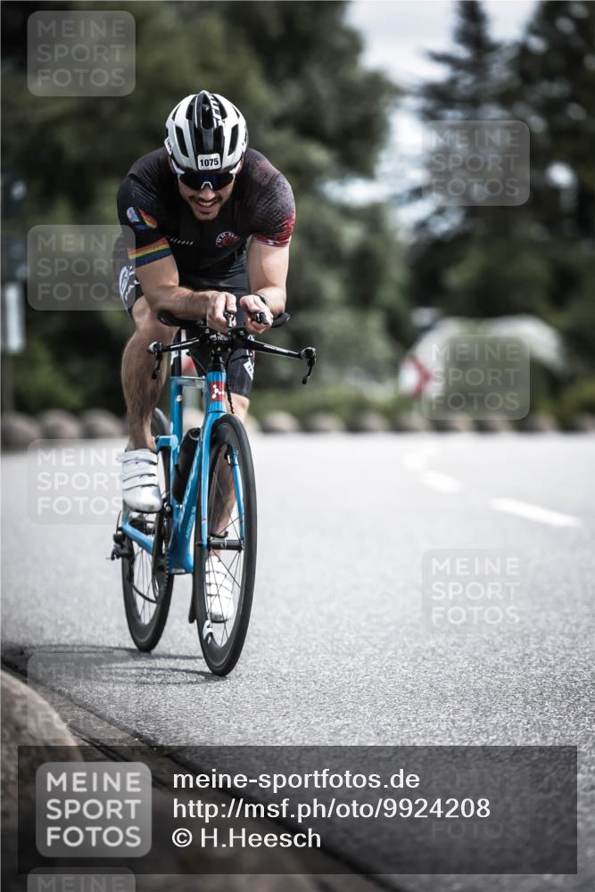 21.06.2026 - 29. Vierlanden-Triathlon H.Heesch http://msf.ph/oto/9924208 21.06.2026 13:06:46 Radfahren 1075 meine-sportfotos.de