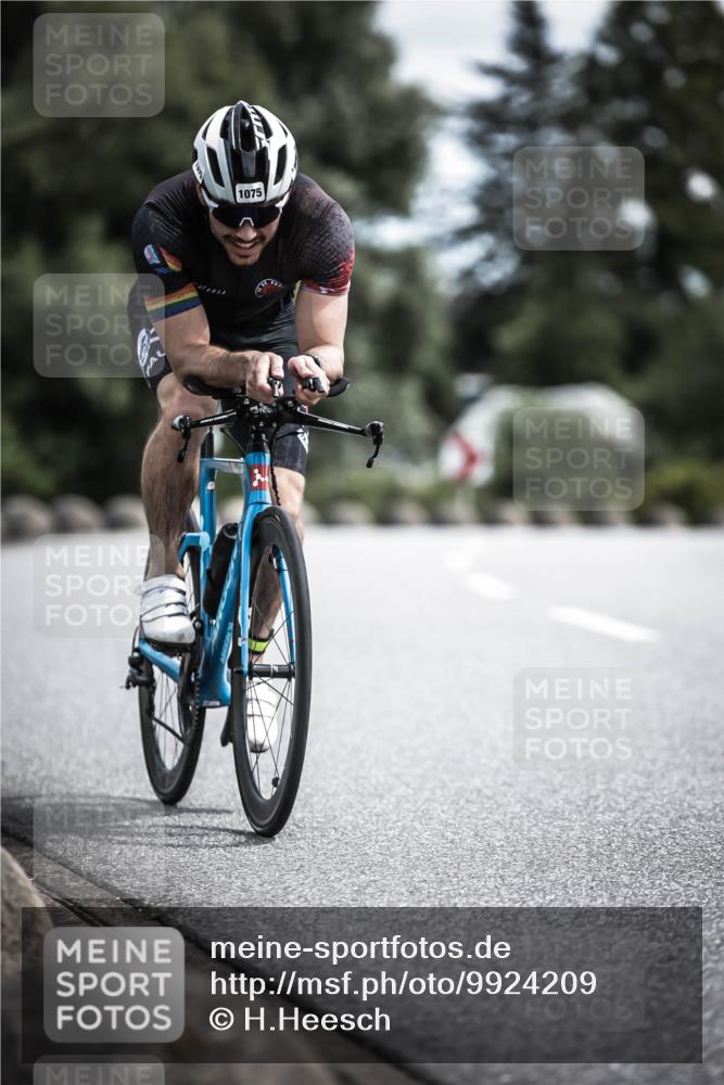 21.06.2026 - 29. Vierlanden-Triathlon H.Heesch http://msf.ph/oto/9924209 21.06.2026 13:06:46 Radfahren 1075 meine-sportfotos.de