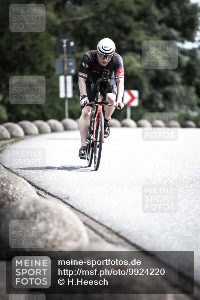 21.06.2026 - 29. Vierlanden-Triathlon H.Heesch http://msf.ph/oto/9924220 21.06.2026 13:07:09 Radfahren 1078 meine-sportfotos.de