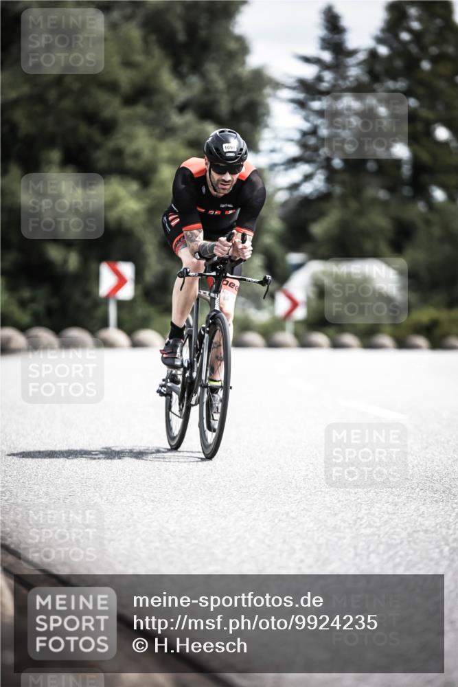 21.06.2026 - 29. Vierlanden-Triathlon H.Heesch http://msf.ph/oto/9924235 21.06.2026 13:07:10 Radfahren 1090 meine-sportfotos.de