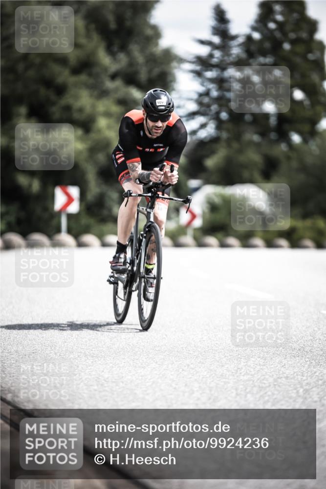 21.06.2026 - 29. Vierlanden-Triathlon H.Heesch http://msf.ph/oto/9924236 21.06.2026 13:07:10 Radfahren 1090 meine-sportfotos.de